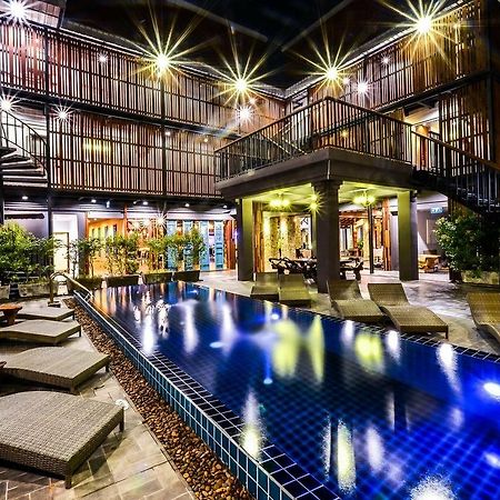 Lap Roi Karon Beachfront By Shanaya Exteriör bild