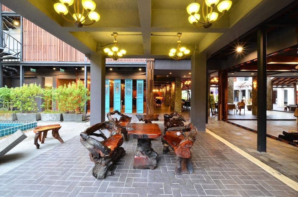 Lap Roi Karon Beachfront By Shanaya Exteriör bild