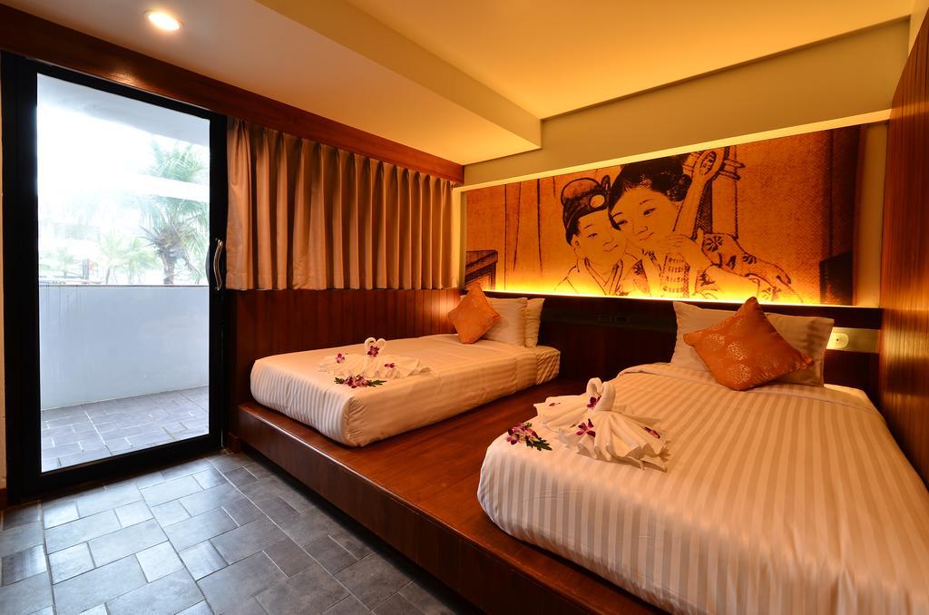 Lap Roi Karon Beachfront By Shanaya Exteriör bild