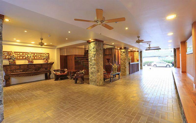 Lap Roi Karon Beachfront By Shanaya Exteriör bild