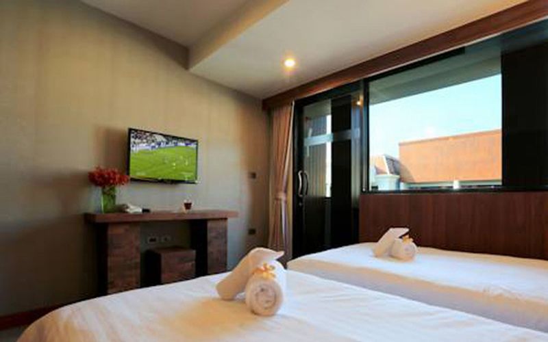 Lap Roi Karon Beachfront By Shanaya Exteriör bild