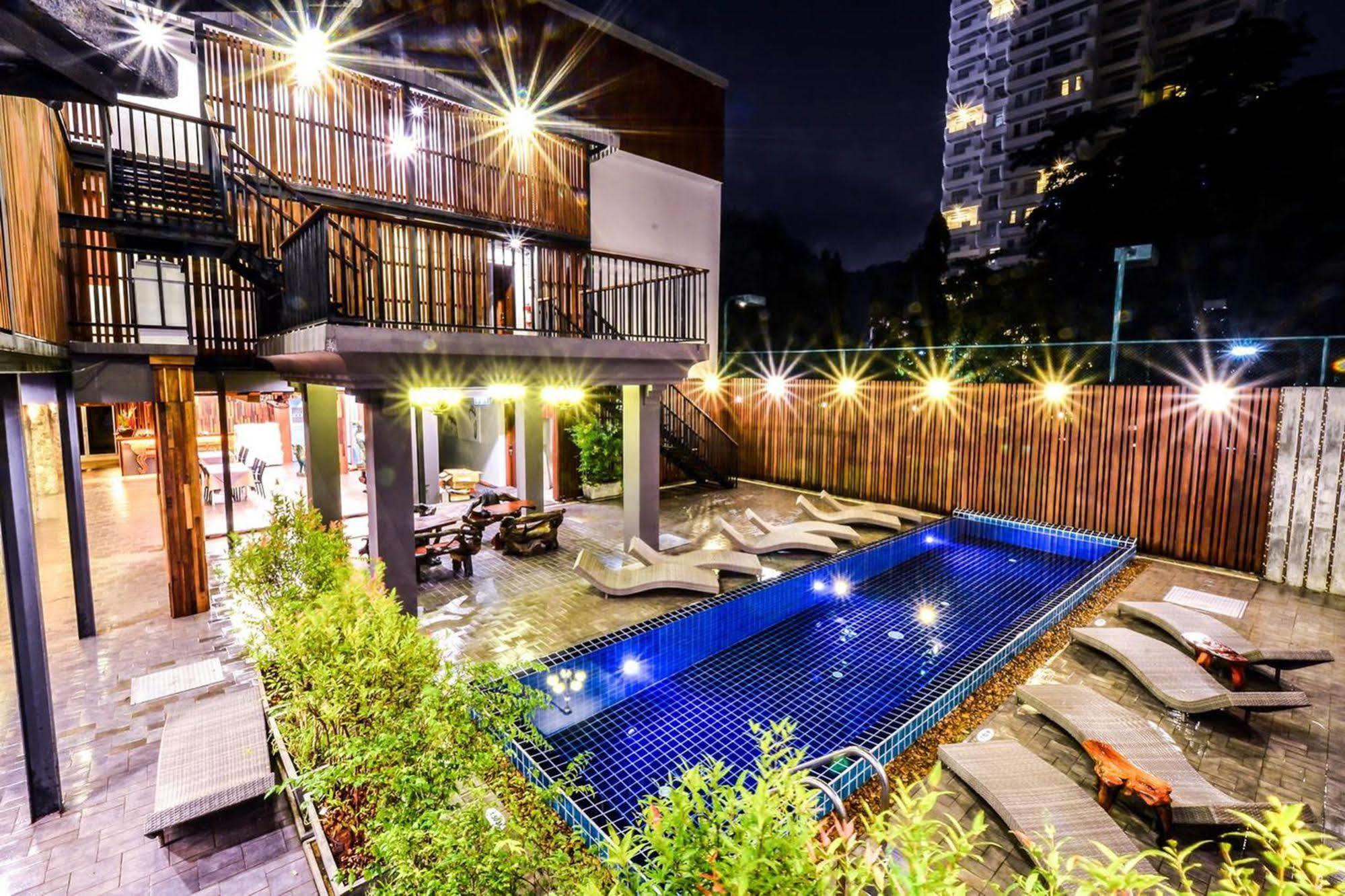 Lap Roi Karon Beachfront By Shanaya Exteriör bild